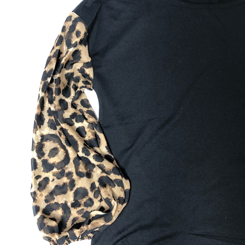 Wide neck Leopard Chiffon top. - Picture 6 of 8